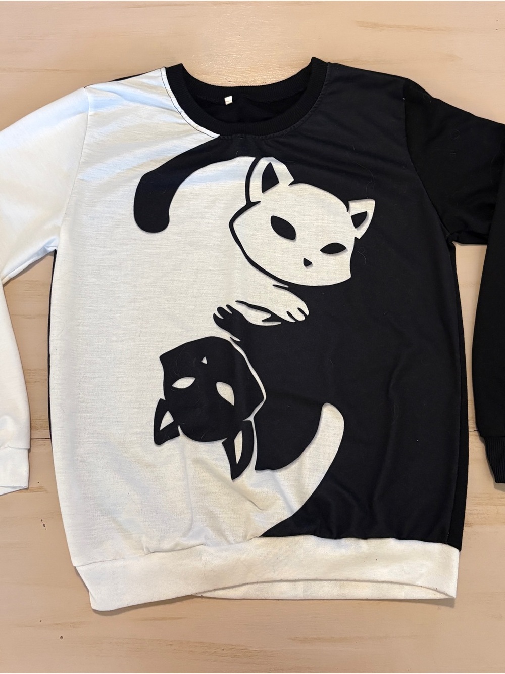 Black & White Cat Yin Yang Sweatshirt - Unbranded